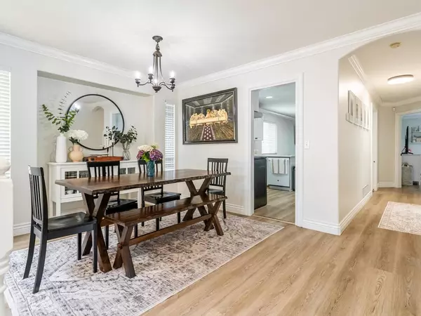 Port Coquitlam, BC V3B 1N3,1986 Fraser AVE