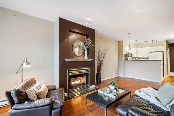 760 Kingsway #PH17, Vancouver, BC V5V 3C1