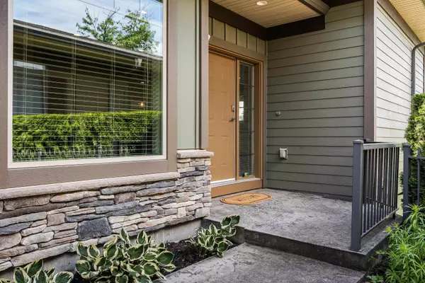 Chilliwack, BC V4Z 1K7,51096 Falls CT #111