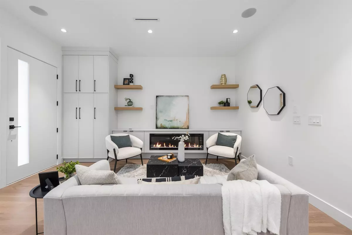 Vancouver, BC V5W 1G2,878 E 37 AVE #1