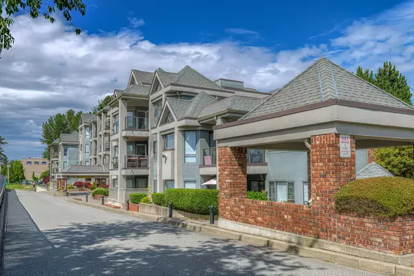 15241 18 AVE #306, Surrey, BC V4A 1W9