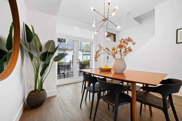 7458 Granville ST, Vancouver, BC V6P 0G1