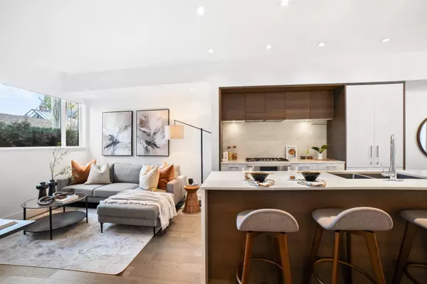 Vancouver, BC V6P 0G1,7458 Granville ST