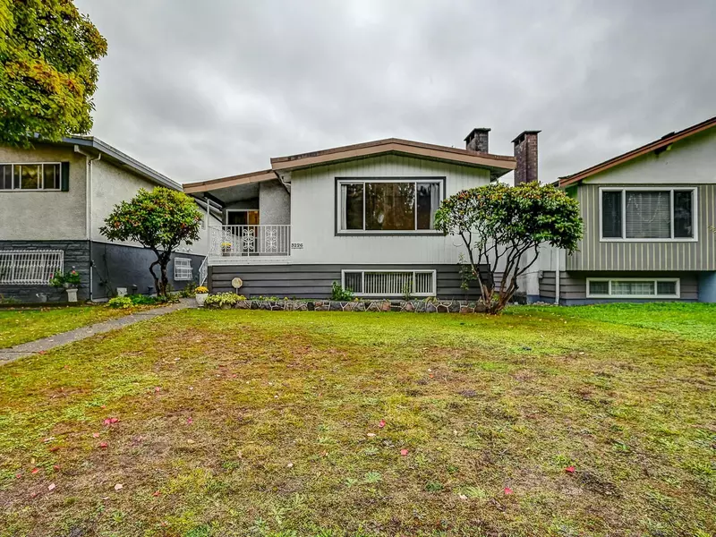 3226 E 1st AVE, Vancouver, BC V5M 1B8