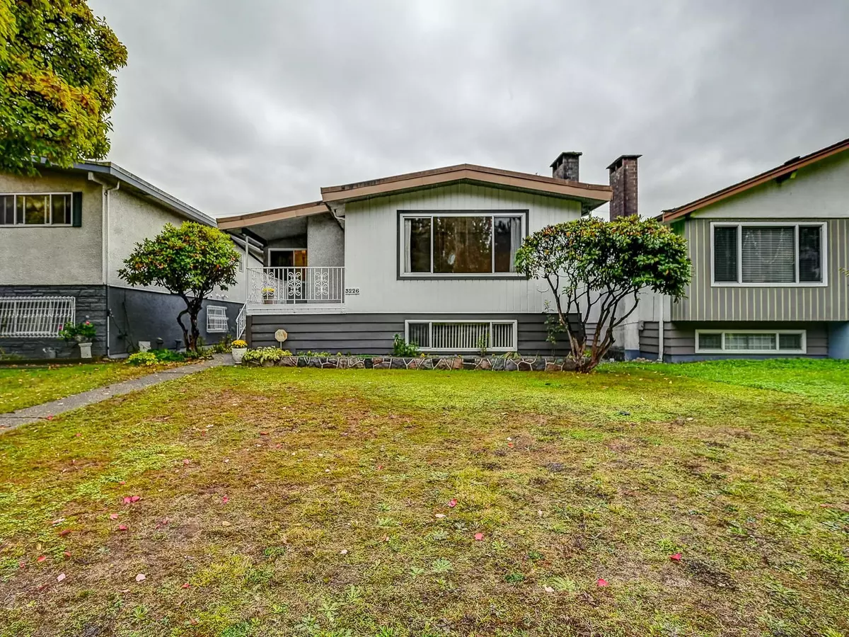 Vancouver, BC V5M 1B8,3226 E 1st AVE