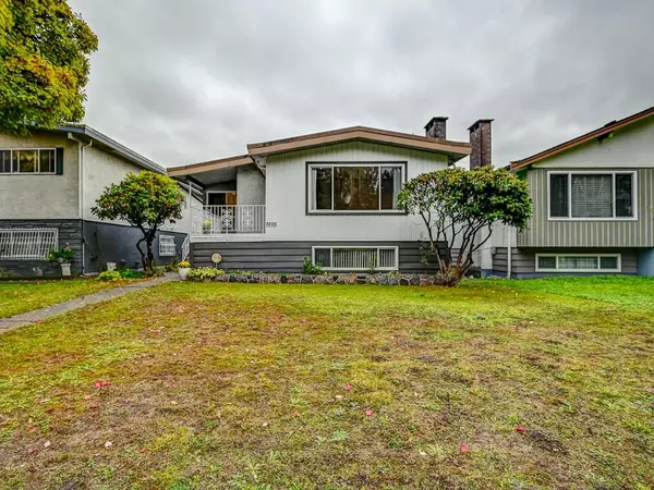 3226 E 1st AVE, Vancouver, BC V5M 1B8