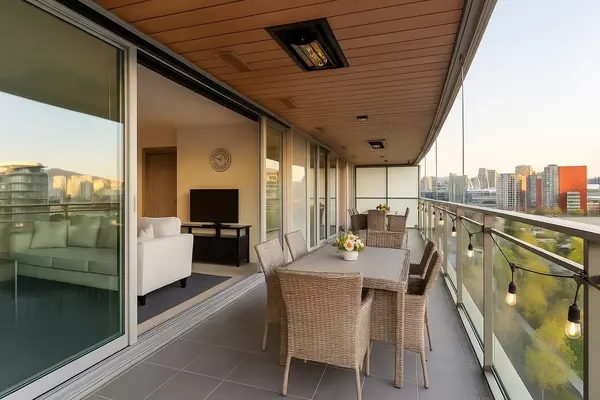 1768 Cook ST #911, Vancouver, BC V5Y 0N3