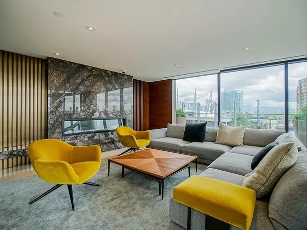 89 Nelson ST #2010, Vancouver, BC V6Z 0E7