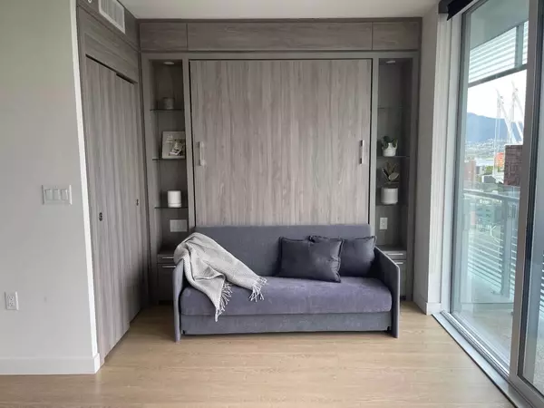 89 Nelson ST #2010 Vancouver, BC V6Z 0E7