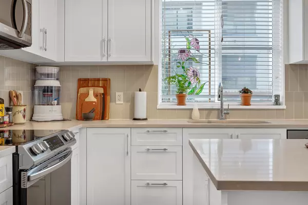 Langley, BC V2Y 4J9,20356 72b AVE #110