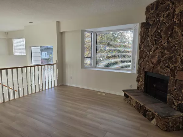 Port Coquitlam, BC V3B 5M1,3924 Victoria PL