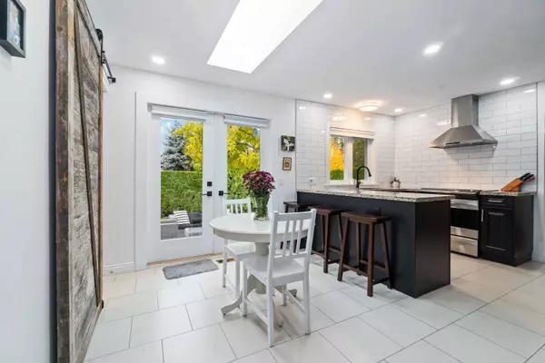 Coquitlam, BC V3J 5G8,660 Gatensbury ST