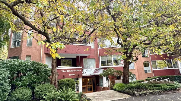 1010 Chilco ST #403, Vancouver, BC V6G 2R6