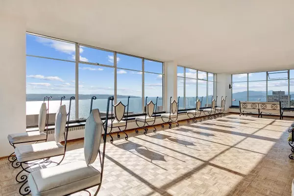 Vancouver, BC V6G 1R3,1850 Comox ST #2301