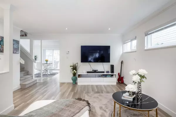 Richmond, BC V6Y 3C5,9331 Mcburney DR