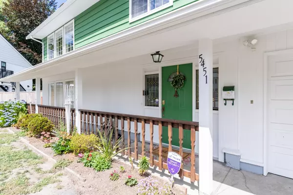 5451 7b AVE, Delta, BC V4M 1S7