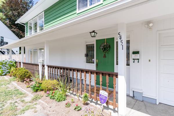 5451 7b AVE, Delta, BC V4M 1S7