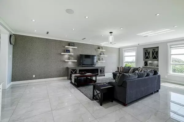 Surrey, BC V3S 8P3,17012 57 AVE