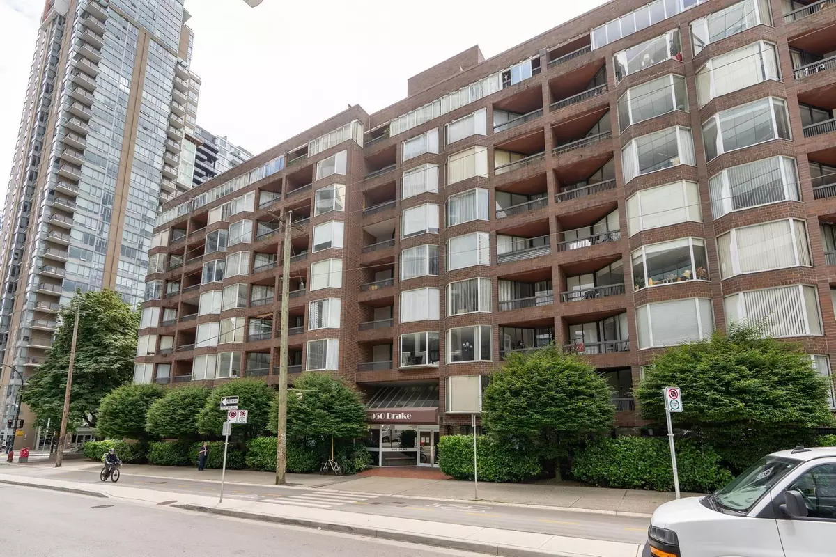Vancouver, BC V6Z 2B9,950 Drake ST #707