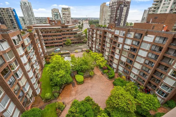 Vancouver, BC V6Z 2B9,950 Drake ST #707