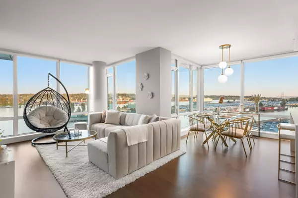 210 Salter ST #1208, New Westminster, BC V3M 0J9