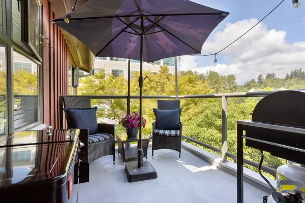 Port Moody, BC V3H 5H1,225 Newport DR #404