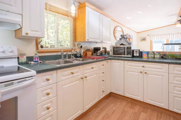 Rosedale, BC V0X 1X1,52975 Yale RD