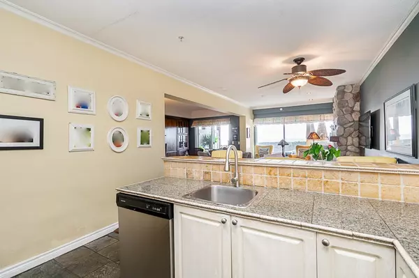 1120 Tsatsu Shores DR #107 Delta, BC V4M 4G3