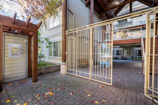 Delta, BC V4M 4G3,1120 Tsatsu Shores DR #107