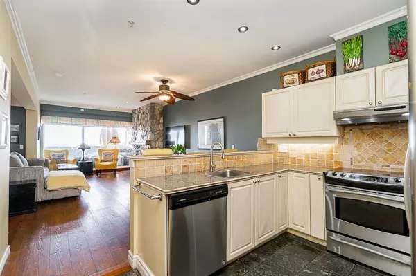 Delta, BC V4M 4G3,1120 Tsatsu Shores DR #107