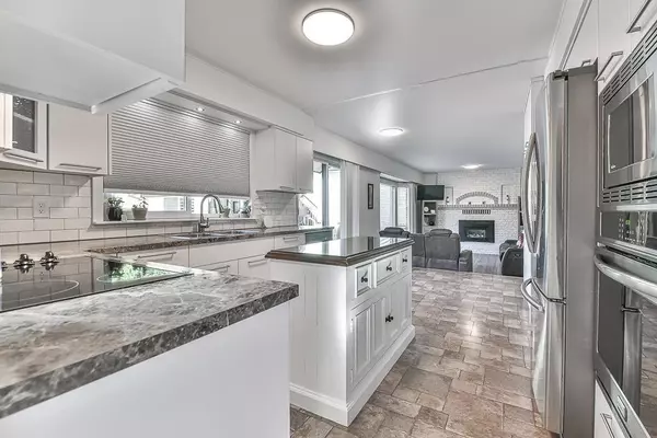 Abbotsford, BC V2S 5A6,1648 Kempley CT