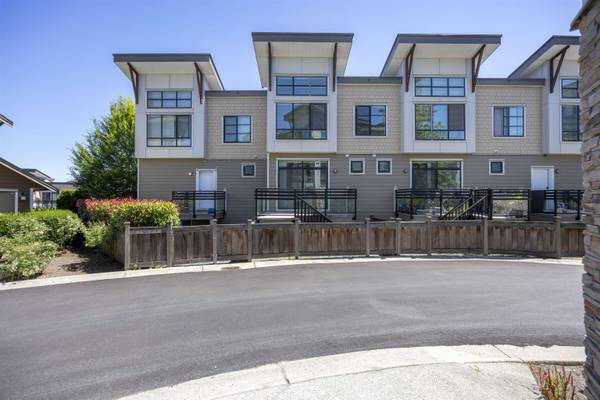 9989 E Barnston DR #11, Surrey, BC V4N 6N3