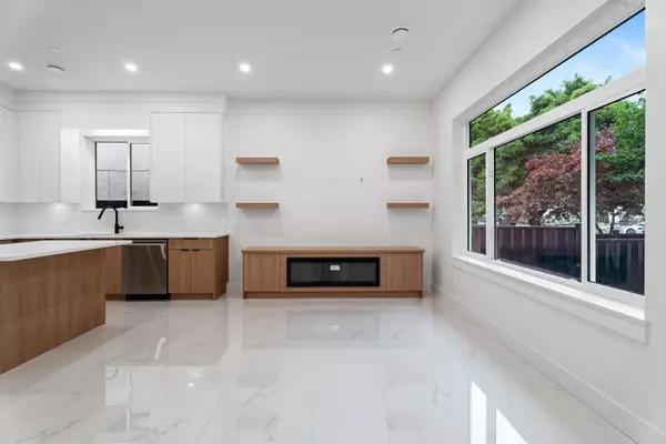 Vancouver, BC V5W 3S1,5875 Culloden ST