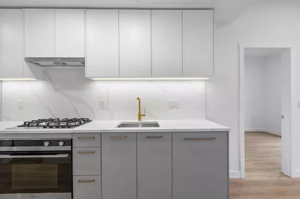 600 Rochester AVE #609 Coquitlam, BC V3K 0K1