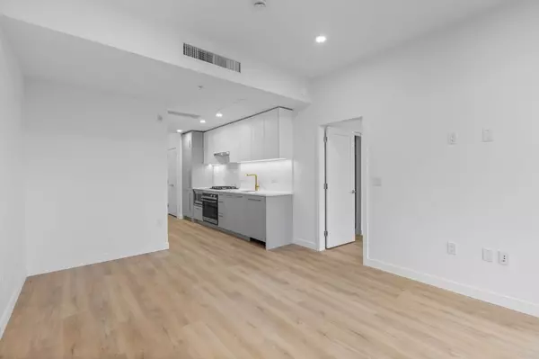 Coquitlam, BC V3K 0K1,600 Rochester AVE #609