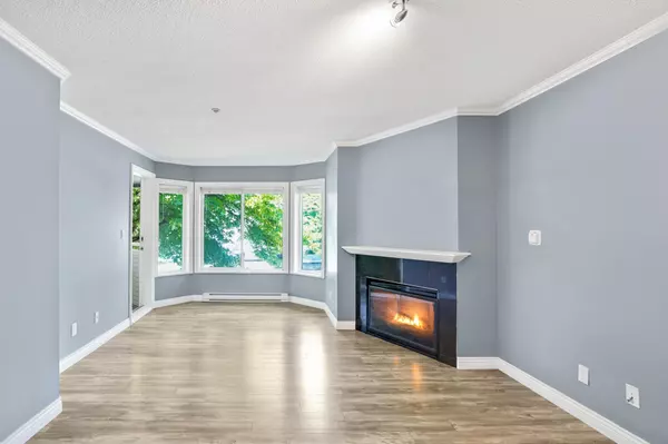 Surrey, BC V3W 0V2,12110 80 AVE #212