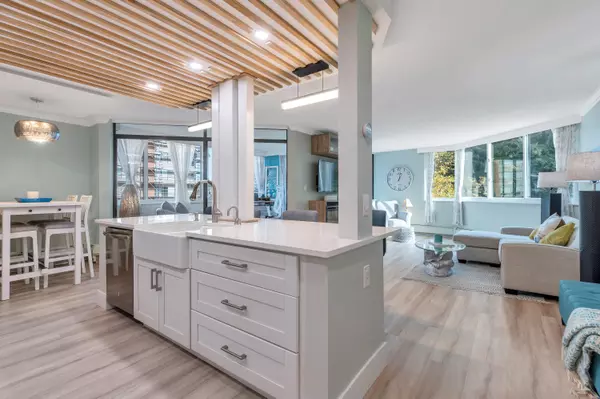 White Rock, BC V4B 3X7,1480 Foster ST #402