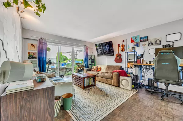 Vancouver, BC V6J 1J6,2025 W 2nd AVE #207