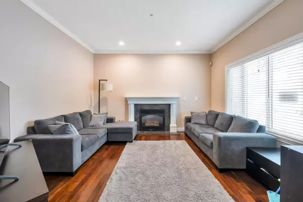 Vancouver, BC V5S 3N4,6271 Arlington ST