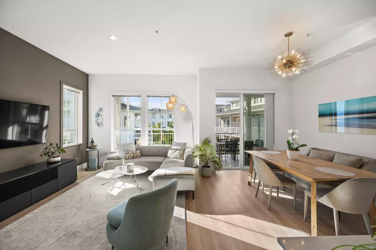 Tsawwassen, BC V4M 0C2,4638 Orca WAY #103