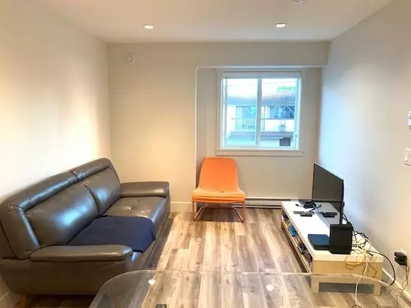 Ladner, BC V4K 1T5,4954 47a AVE #B