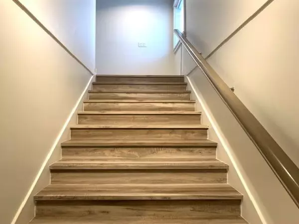 Ladner, BC V4K 1T5,4954 47a AVE #B