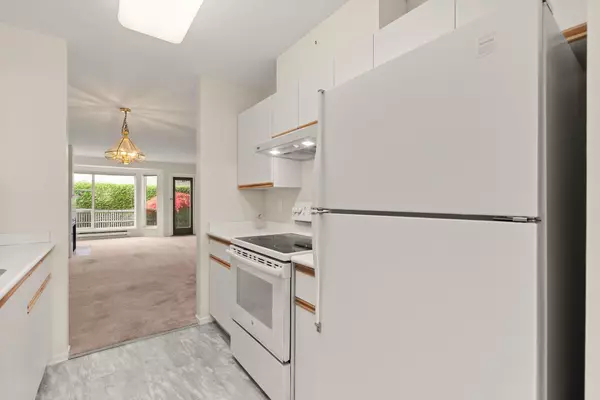 Surrey, BC V3W 3W9,7127 124th ST #19