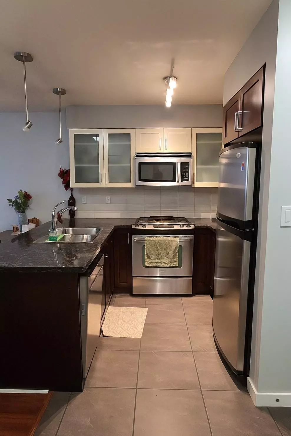 New Westminster, BC V3M 0B6,1 Renaissance SQ #506