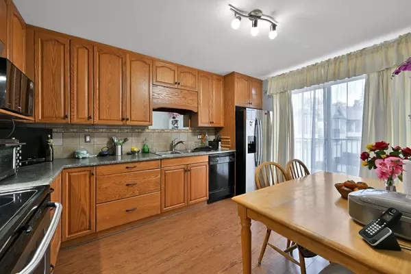 Surrey, BC V3S 8J9,15840 84 AVE #28