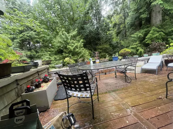 West Vancouver, BC V7V 3H6,3937 Westridge AVE