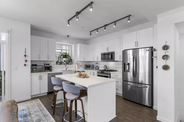 Maple Ridge, BC V2W 0J8,11272 240th ST #9