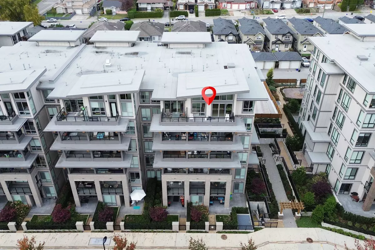 Burnaby, BC V3N 0H8,7588 16th ST #607