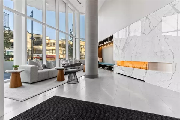 White Rock, BC V4B 0B9,1439 George ST #604