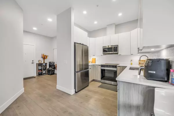 Langley, BC V3A 0R4,20061 Fraser Hwy #616